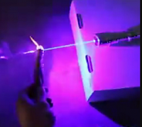 激光手電筒有多危險，看完不禁讓人背后發(fā)涼，怪不得國內(nèi)禁止售賣